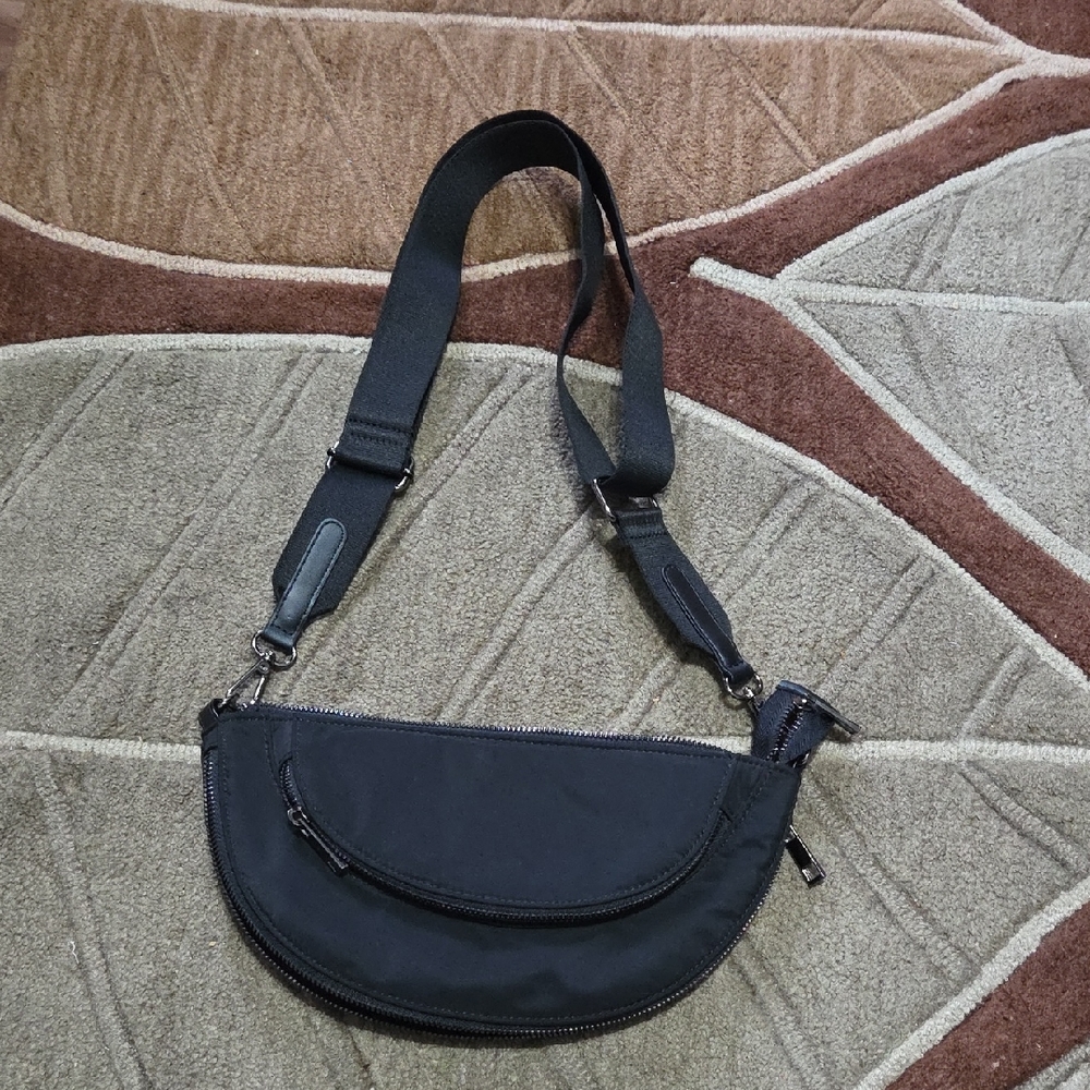 Elegant Black Crossbody Bag